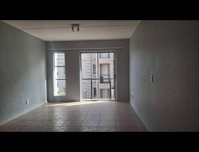 2 BEDROOM APARTMENT FOR SALE IN KLIPPOORTJIE